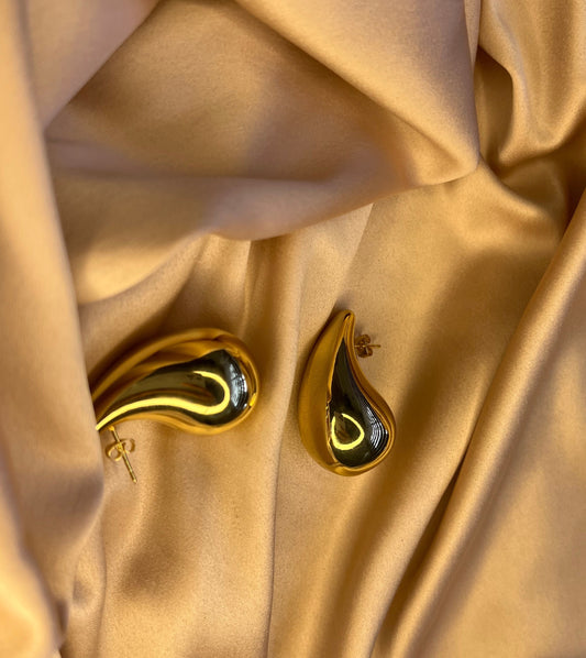 Waterdrop Stud Earrings